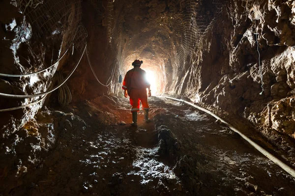 Región Del Maule Chile Minero Dentro Del Túnel Acceso Una — Foto de Stock