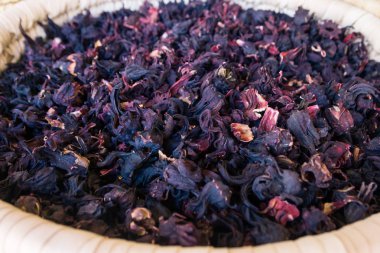 kurutulmuş ebegümeci yaprakları