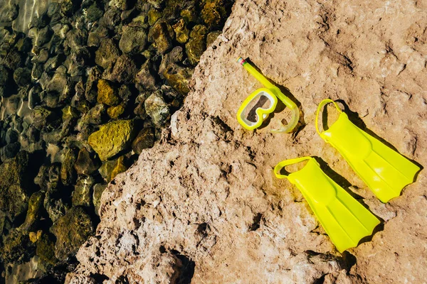 Yellow swimming flippers — Stock Photo, Image