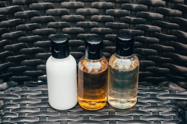 Otel banyo tüpleri.