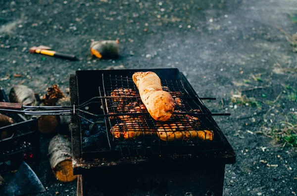 Smażenie chleba na grillu — Zdjęcie stockowe