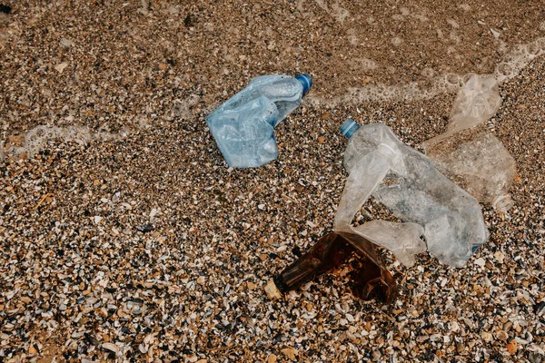 Contaminación por residuos plásticos — Foto de Stock