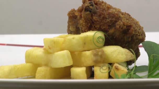 Chicken Chips Essen Mehl Fleisch — Stockvideo