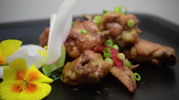 Κοτόπουλο Φτερούγες Τραγανό Φαγητό Κρέας — Αρχείο Βίντεο