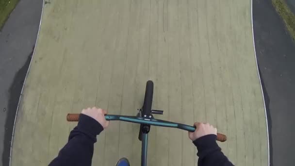 Esporte Acrobacias Bmx Halfpipe Bicicleta — Vídeo de Stock