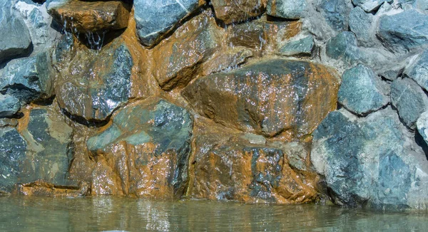 Aldeia Rural Parede Pedra Mão Feita Pequena Cachoeira — Fotografia de Stock