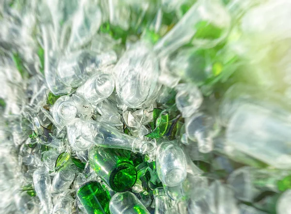 壊れたガラスのリサイクルの部分の背景 — ストック写真