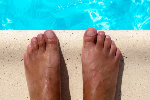 Selfie Barefoot Swimming Pool Background Top View — Stock Photo, Image