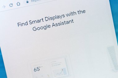 Benon, Fransa - 14 Ocak 2019: Screenshot ekran PC uygulaması Google Yardımcısı Google, Inc hakkında Bu sihirbaz bir sesli komut ile cep telefonu Kullanıcı isteklerine yanıt verir