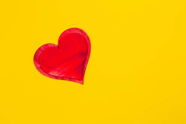 Красные Деревянные Сердца Цветном Фоне День Святого Валентина Концепция Празднования — стоковое фото