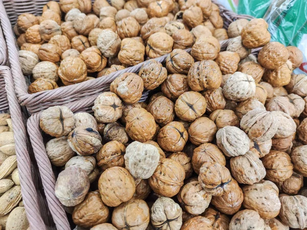 Assortimento Noci Fresche Deliziose Supermercato — Foto Stock