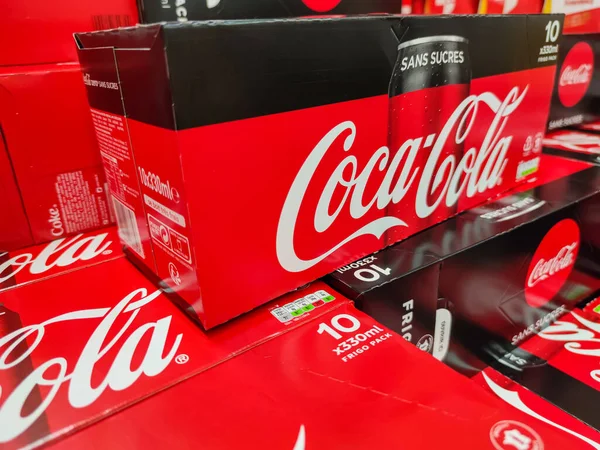 Puilboreau Prancis Oktober 2020 Minuman Ringan Merek Coca Cola Dipamerkan — Stok Foto