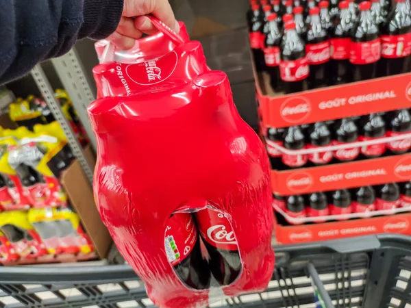 Puilboreau France October 2020 Pack Coca Cola Deposited Supermarket Cart — стоковое фото