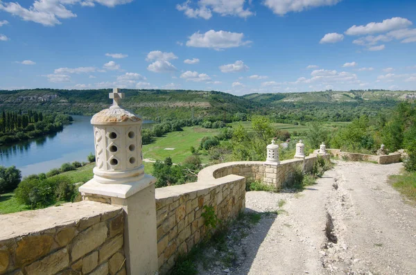 Lyadova, Ukrayna, 09-08-2018: Lyadova Manastırı, Ukrayna Vinnytsia Bölgesi'görünümüne