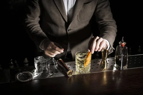 Vackra Moderna Cocktails Serveras Bästa Glas Drinkar Gjorda Modern Utrustning — Stockfoto