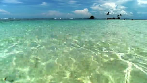 Kristal Helder Water Oppervlakte Idyllische Tropische Eiland Caribische Zee Turquoise — Stockvideo