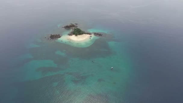 Idyllisch Paradijs Maagd Ongerepte Tropisch Eiland Luchtfoto Drone Weergave Wit — Stockvideo