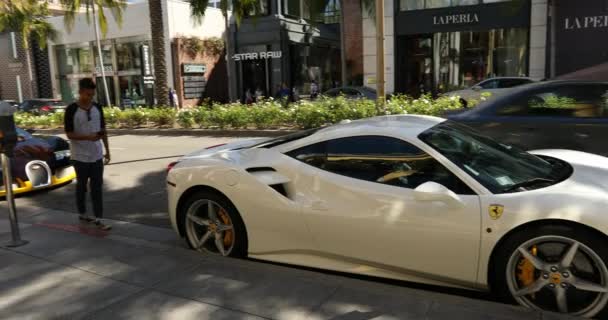 Einkaufsmeile Rodeo Drive in Kalifornien USA — Stockvideo