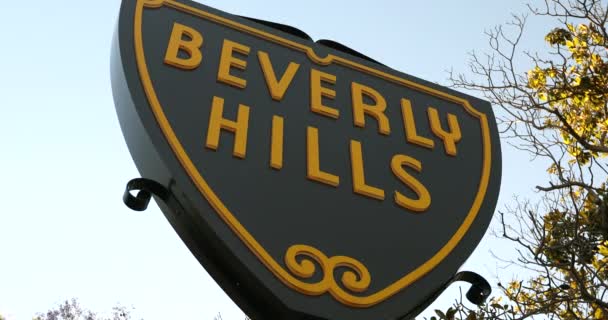 Beverly Hills Street sign in California USA — Stock video