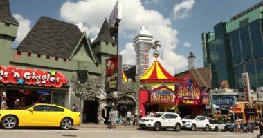 Clifton Hill 'deki Niagara Şelalesi Ontario Kanada turistik bölgesi
