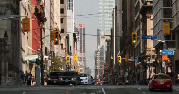 Circulation au centre-ville à Toronto, Ontario Canada — Video