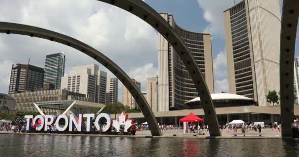 Ayuntamiento de Toronto y firmar Ontario Canadá — Vídeos de Stock