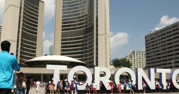 Toronto City Hall e firmare Ontario Canada — Video Stock