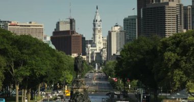 Benjamin Franklin Parkway Philadelphia 'dan Old City Hall