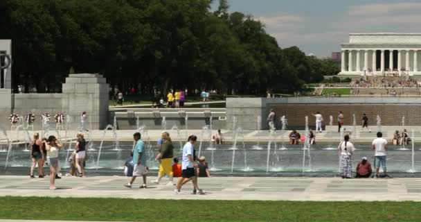 WWII e Lincoln Memorial em Washington DC EUA — Vídeo de Stock