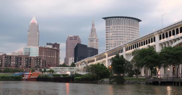 Downtown Cleveland city skyline in Ohio USA — Stock video