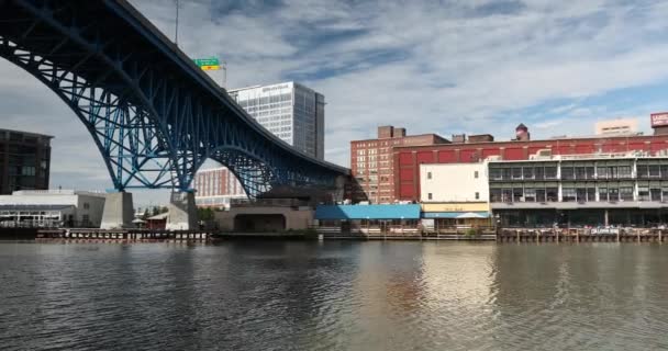 Centro de la ciudad de Cleveland skyline en Ohio EE.UU. — Vídeos de Stock