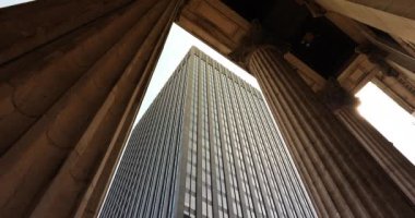 Şehirdeki şirket finans binaları