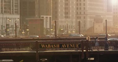 Chicago Illinois şehri ve nehir üzerindeki köprüler