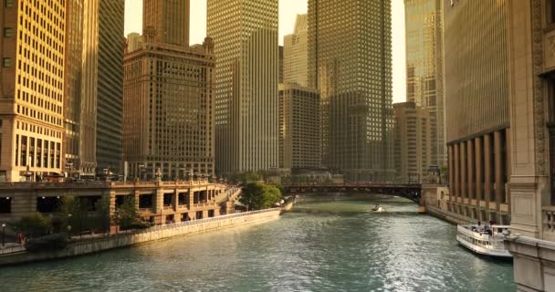 Στο κέντρο του Σικάγο Illinois DuSable Bridge — Αρχείο Βίντεο
