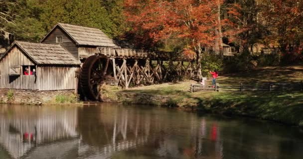 Blue Ridge Parkway 'deki Mabry Mill. — Stok video