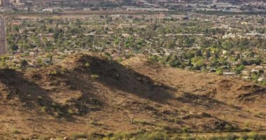 Arizona 'da Phoenix ve Scottsdale şehir silueti