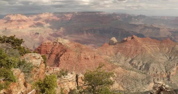 Forgatókönyv a Grand Canyon Nemzeti Park déli pereméről — Stock videók