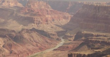 Grand Canyon Ulusal Parkı 'ndaki Güney Şeridi manzarası