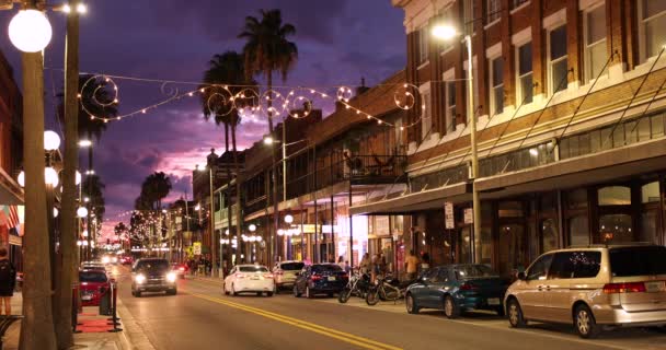 Ybor City à noite em Tampa Florida EUA — Vídeo de Stock
