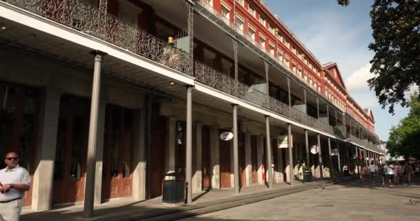 French Quarter bar e ristoranti in Bourbon Street New Orleans Louisiana — Video Stock