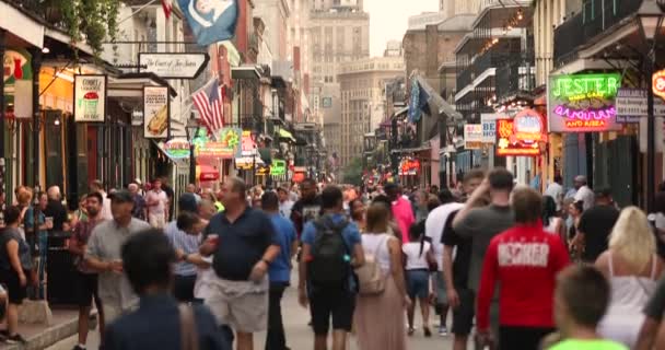 French Quarter Bar dan restoran di Bourbon Street New Orleans Louisiana — Stok Video