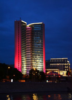 Moskova 'da akşam yürüyüşü