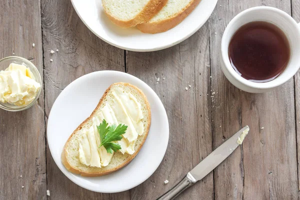 Vaj Kenyér Reggeli Csésze Tea Felett Rusztikus Háttér Val Másol — Stock Fotó