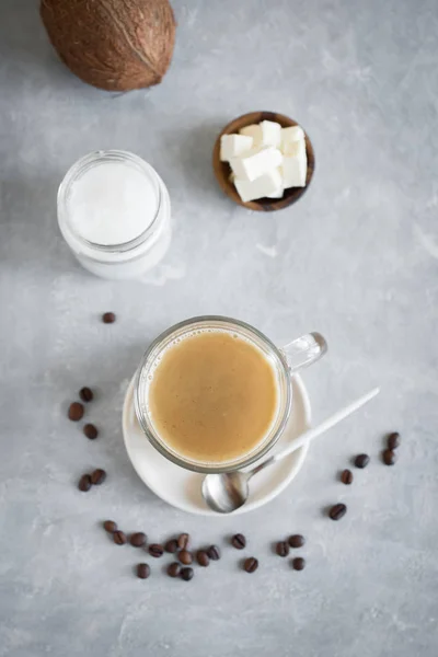 Kopi Peluru Dicampur Dengan Mentega Organik Dan Minyak Kelapa Mct — Stok Foto