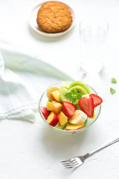 Ensalada Frutas Tazón Para Desayuno Saludable Merienda Alimentación Dietética Vegetariana —  Fotos de Stock