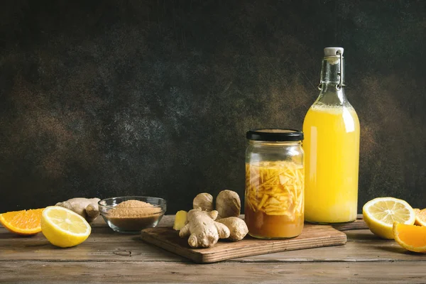 Ginger Bug Zelfgemaakte Gefermenteerde Probiotic Frisdrank Fruit Gember Organische Drankje — Stockfoto