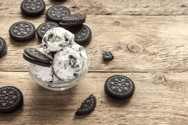 Helado Con Galletas Sándwich Chocolate Crema Galletas Crema Helado Casero — Foto de Stock