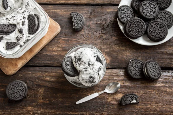 Oreo Fagylalt Cookie Tejszín Házi Készítésű Fagylalt Desszert Sötét Fából — Stock Fotó