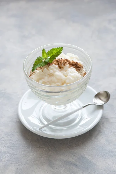 Milchreis Mit Zimt Gesundes Traditionelles Hausgemachtes Dessert Oder Frühstück Milchreis — Stockfoto