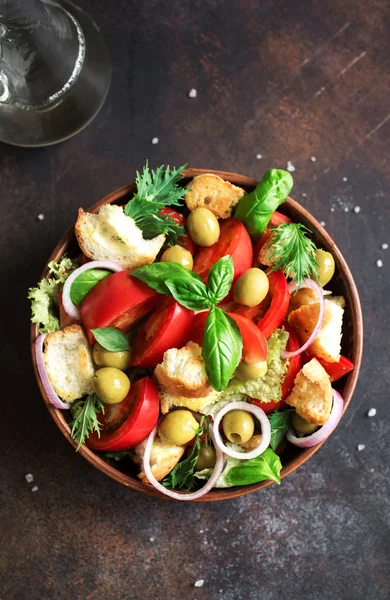 Salade Tomates Panzanella Aux Tomates Cerises Croûtons Basilic Ciabatta Aliments — Photo